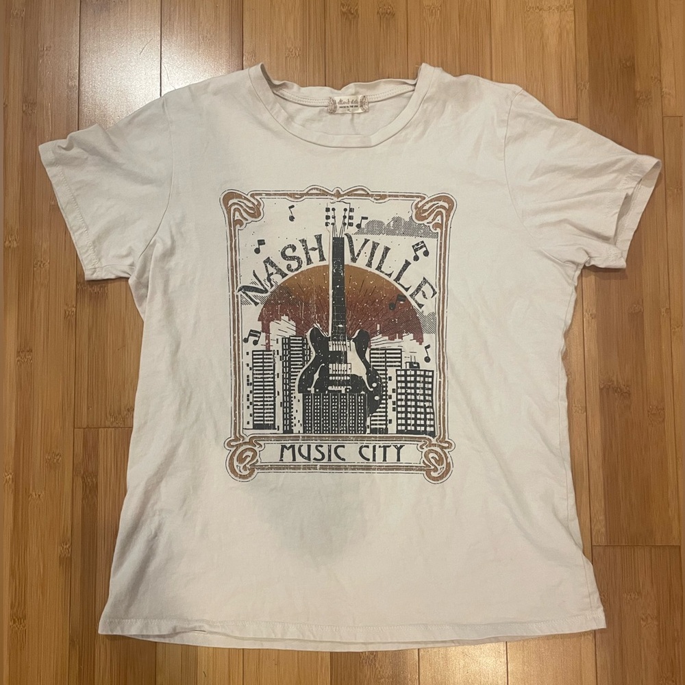 Altar’d State Nashville Graphic Tee Size XL